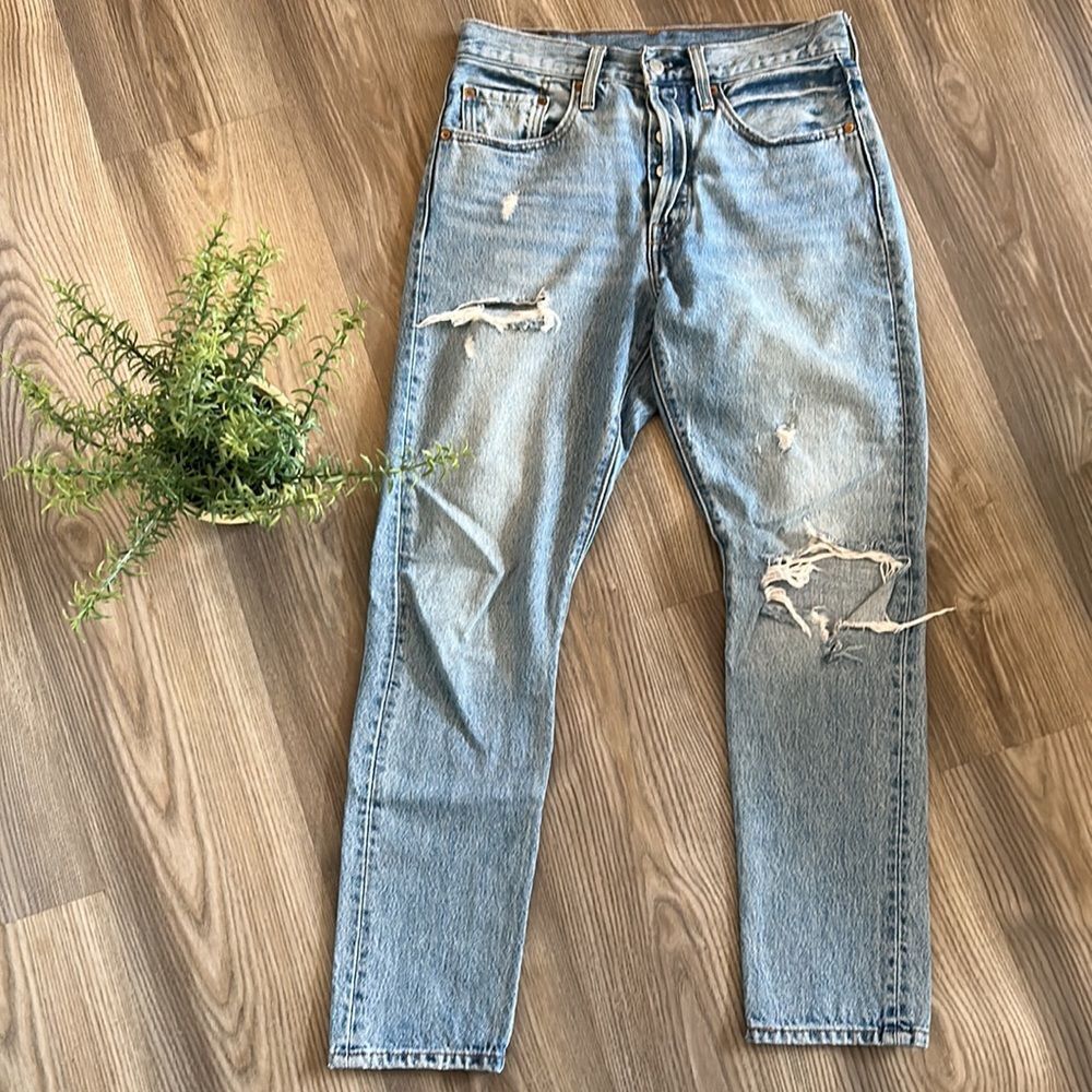 CLASSIC LEVIS 501 HIGH RISE SKINNY JEANS WITH DISTRESSING SIZE 26 - Picture 3 of 11